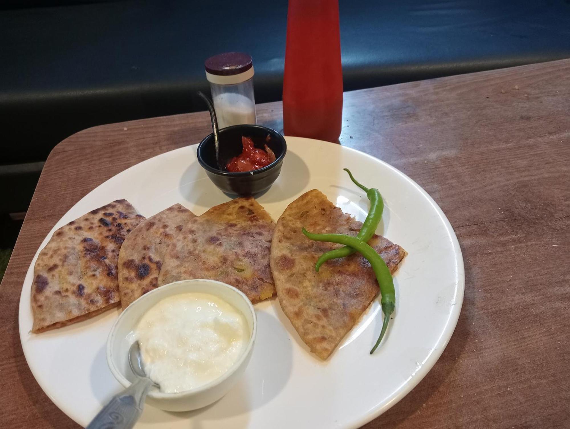 Hotel Avadh Palace, Subhash Bridge, Rto Circle, أحمد أباد المظهر الخارجي الصورة