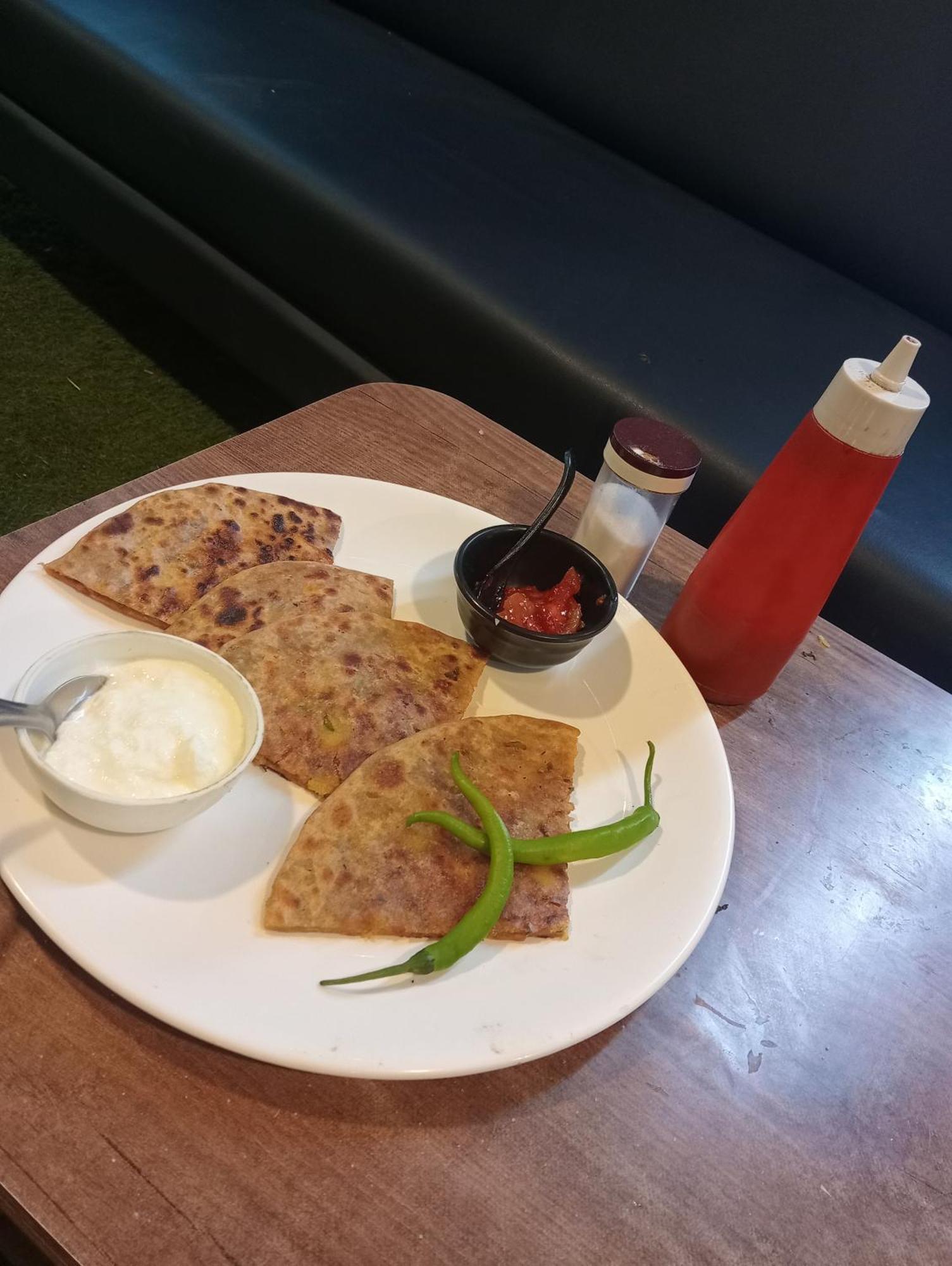 Hotel Avadh Palace, Subhash Bridge, Rto Circle, أحمد أباد المظهر الخارجي الصورة