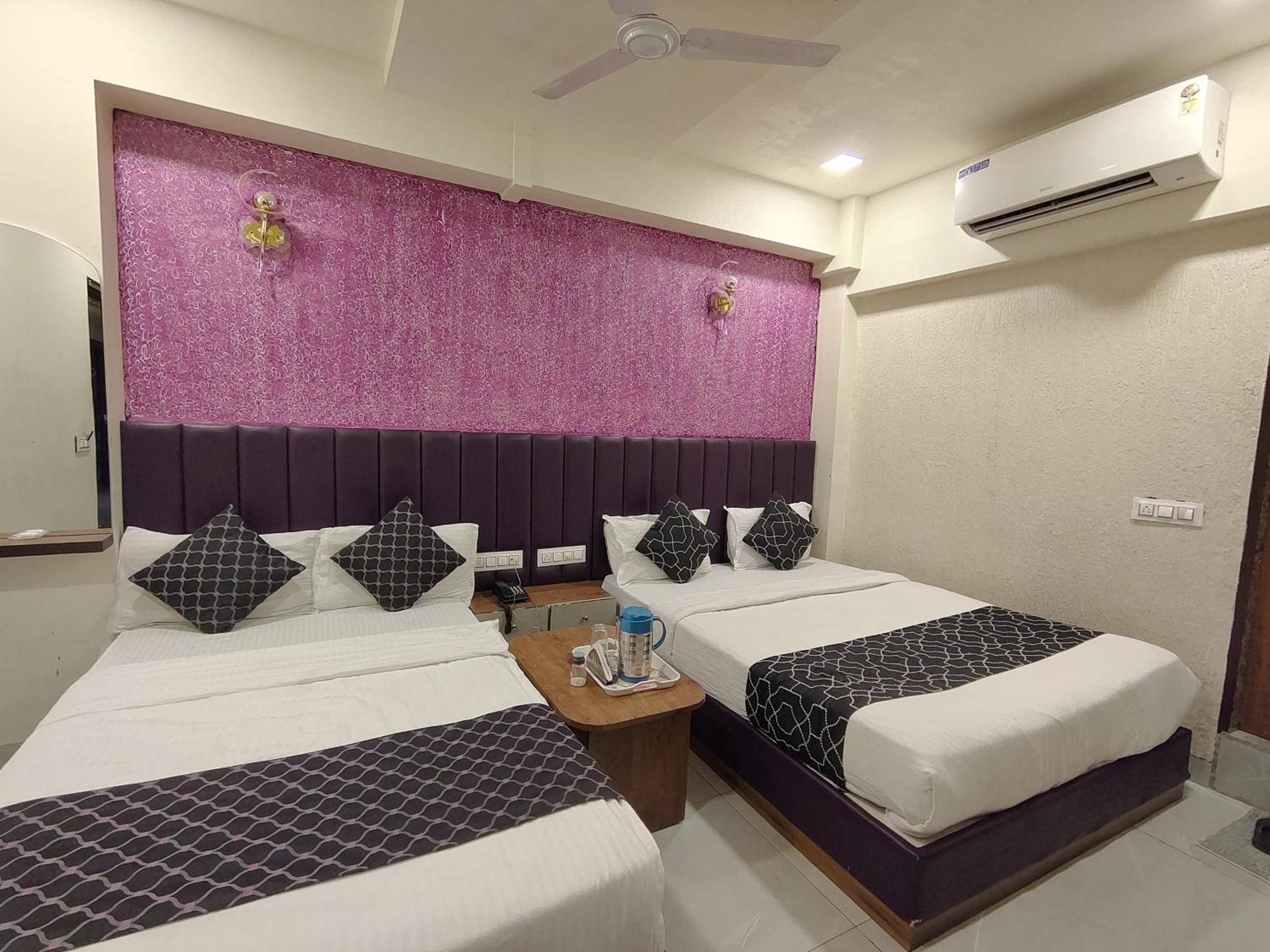 Hotel Avadh Palace, Subhash Bridge, Rto Circle, أحمد أباد المظهر الخارجي الصورة